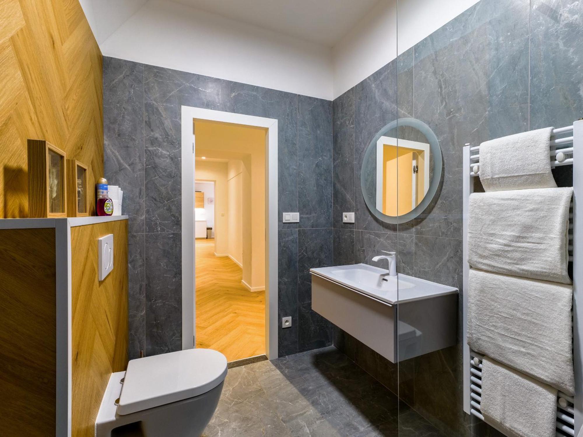 Hviezdoslavova Apartments, Trnava Centre, Parking Available المظهر الخارجي الصورة