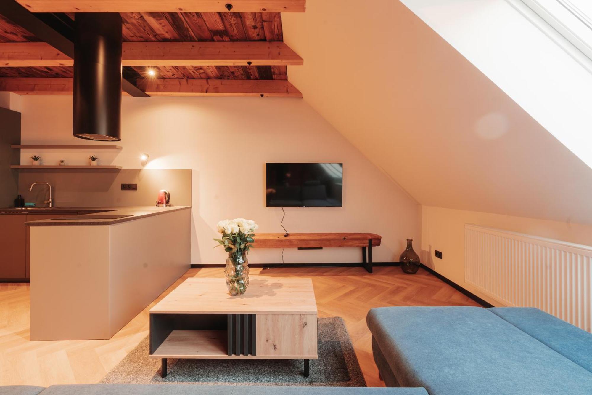 Hviezdoslavova Apartments, Trnava Centre, Parking Available المظهر الخارجي الصورة