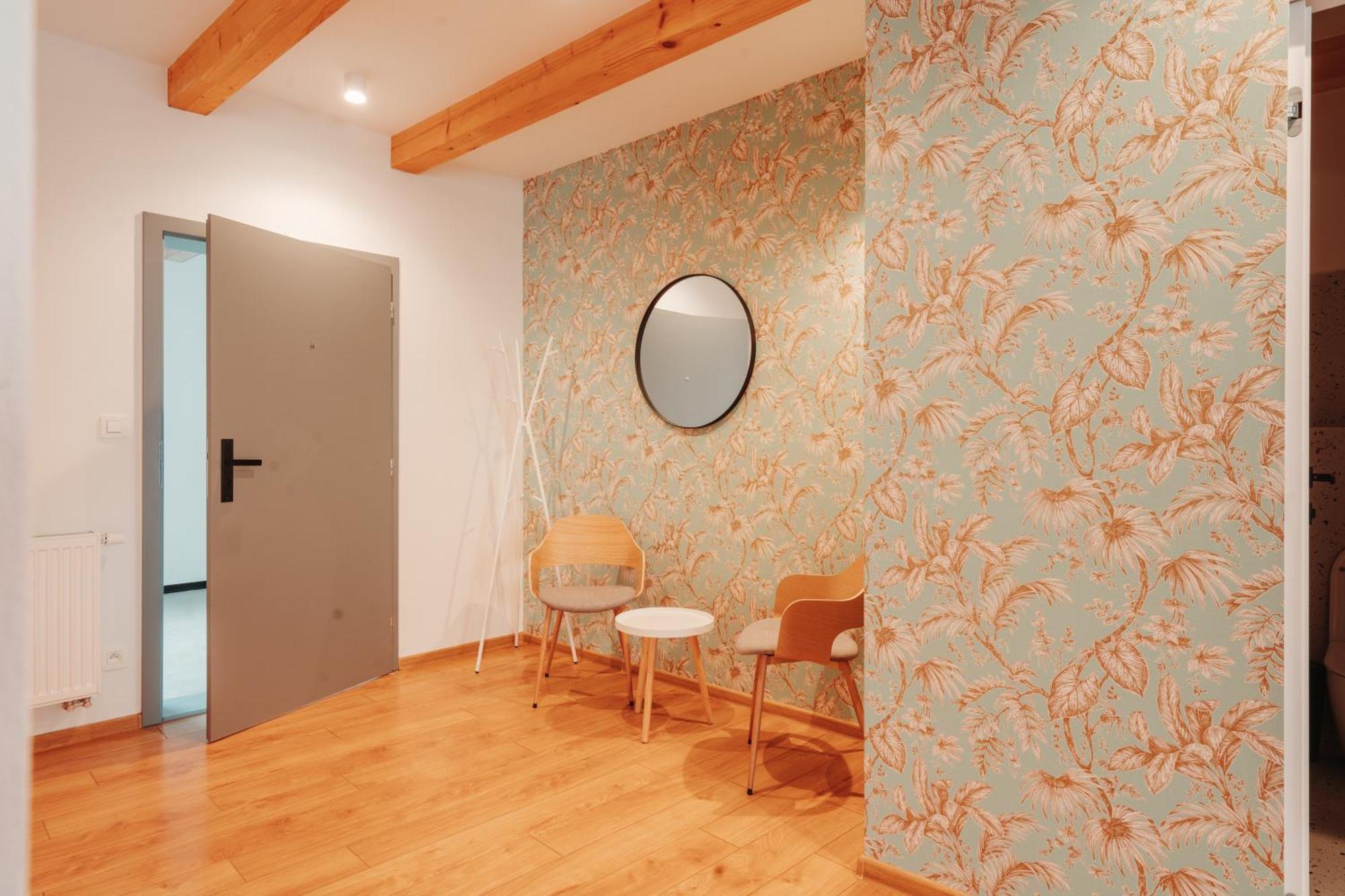 Hviezdoslavova Apartments, Trnava Centre, Parking Available المظهر الخارجي الصورة