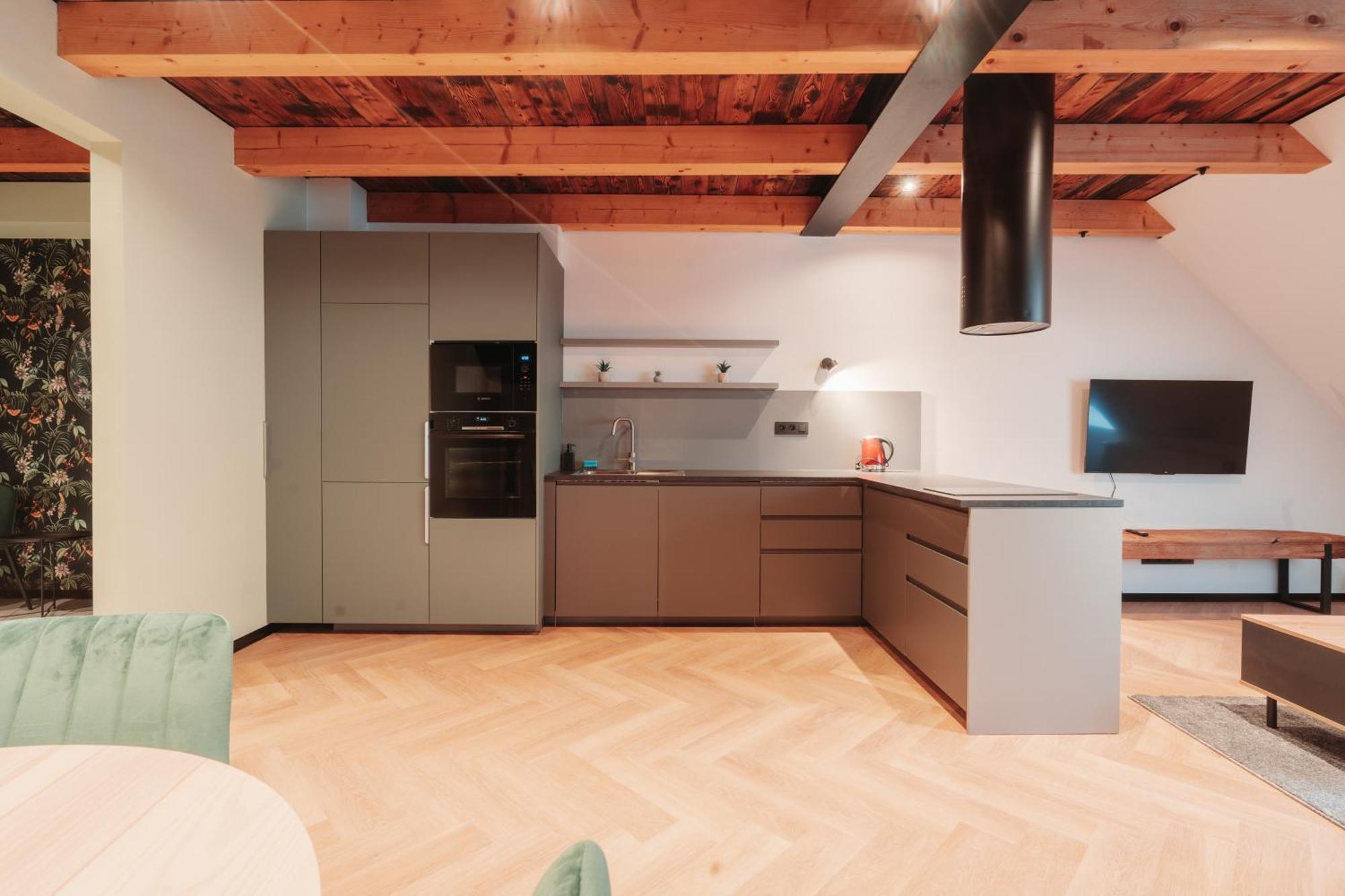 Hviezdoslavova Apartments, Trnava Centre, Parking Available المظهر الخارجي الصورة