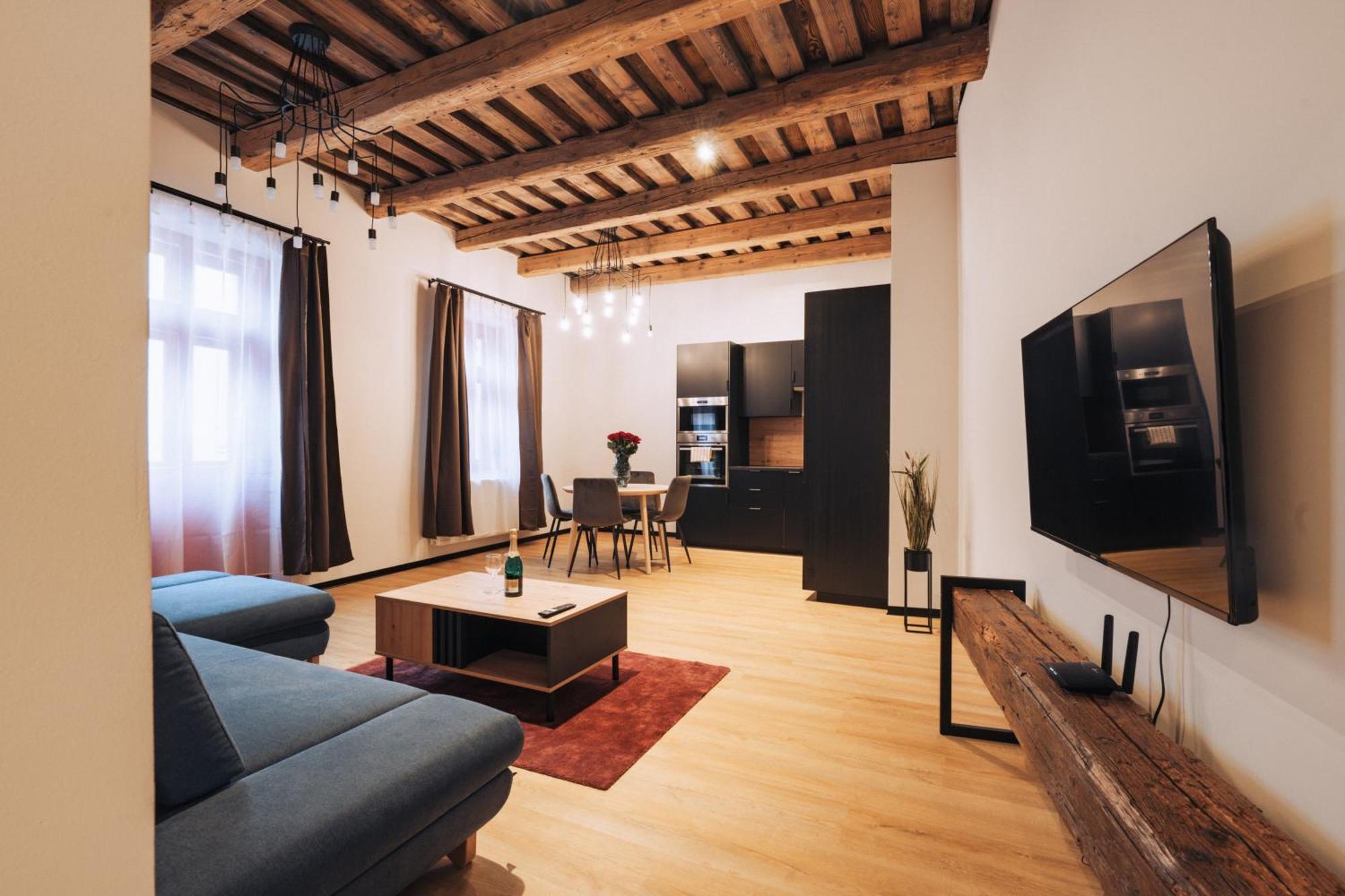 Hviezdoslavova Apartments, Trnava Centre, Parking Available المظهر الخارجي الصورة